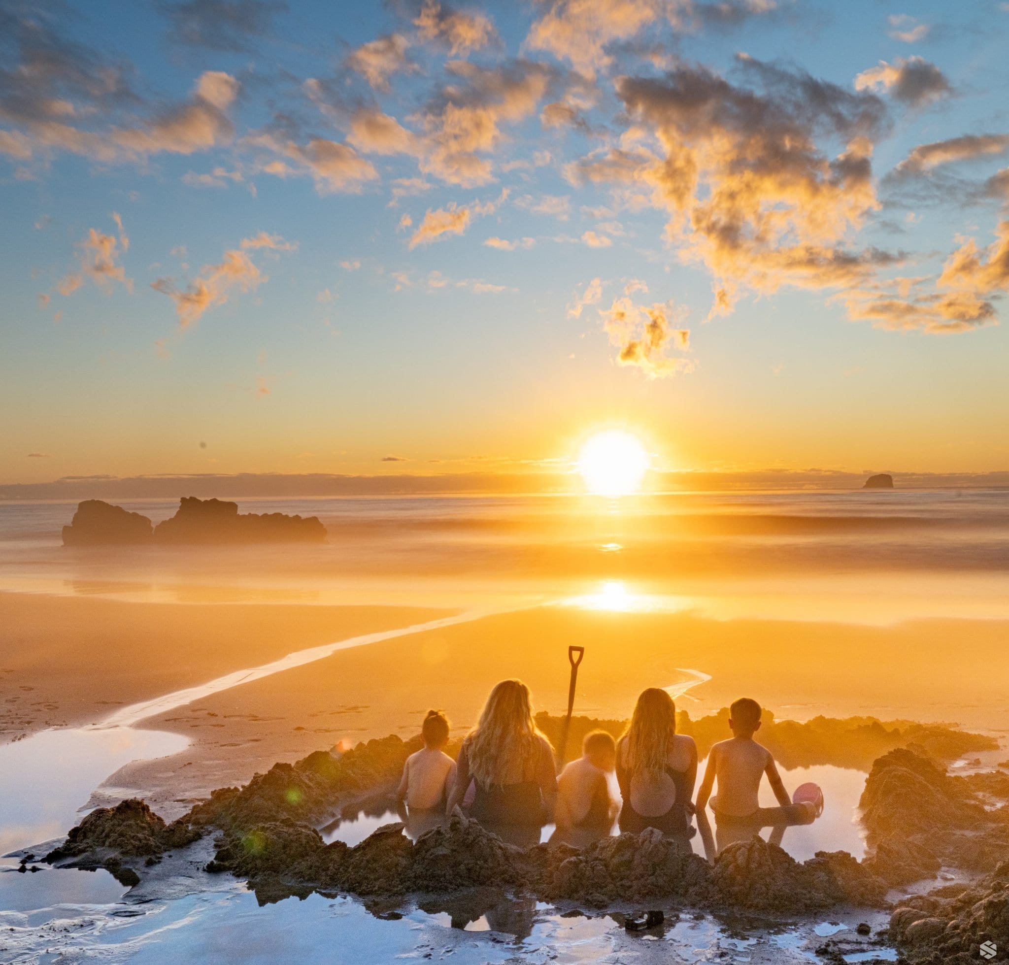 Family Travel Visiting Hot Water Beach in New Zealand with Kids 7