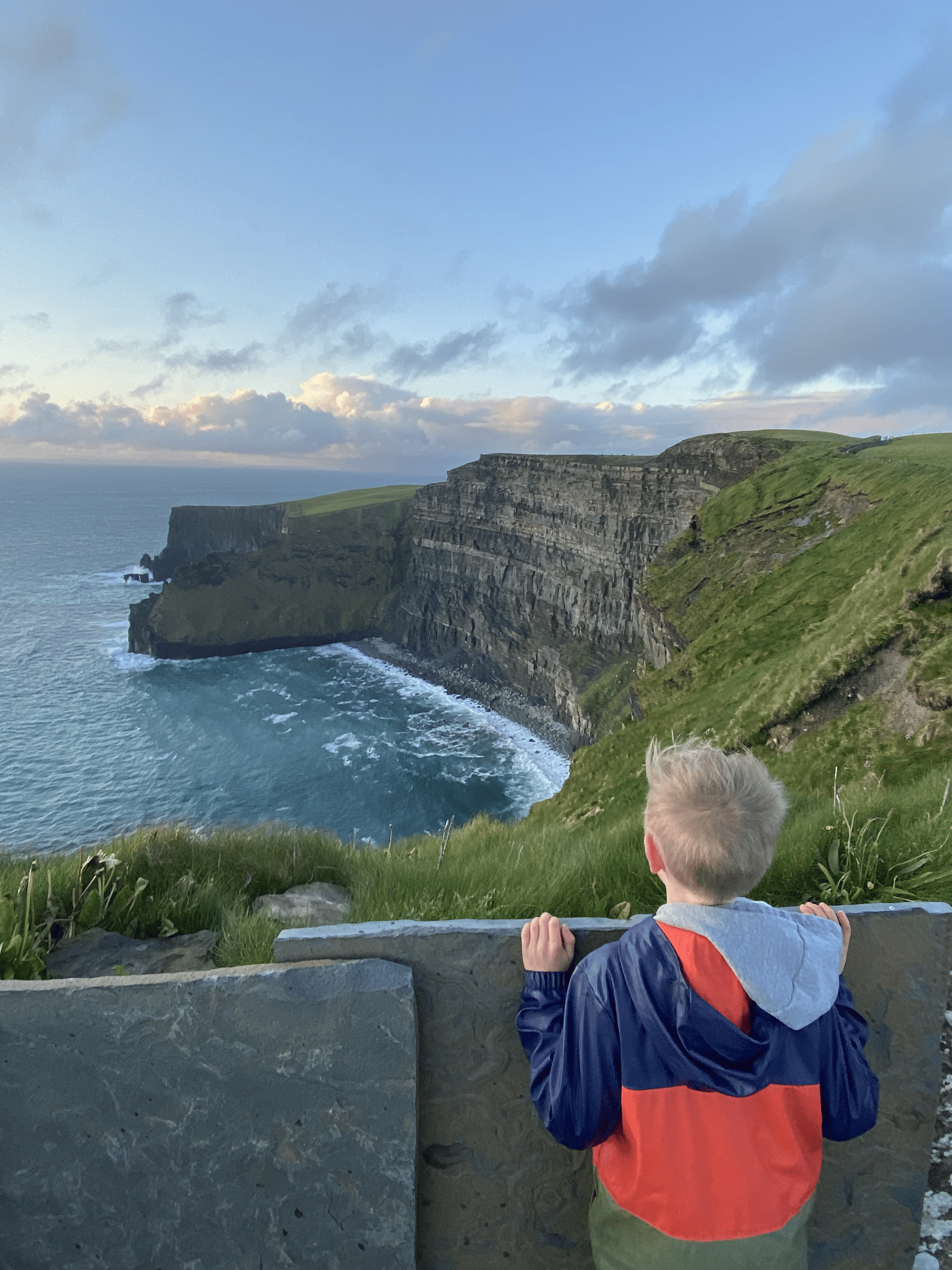 Cliffs of Moher with kids: the views are amazing.