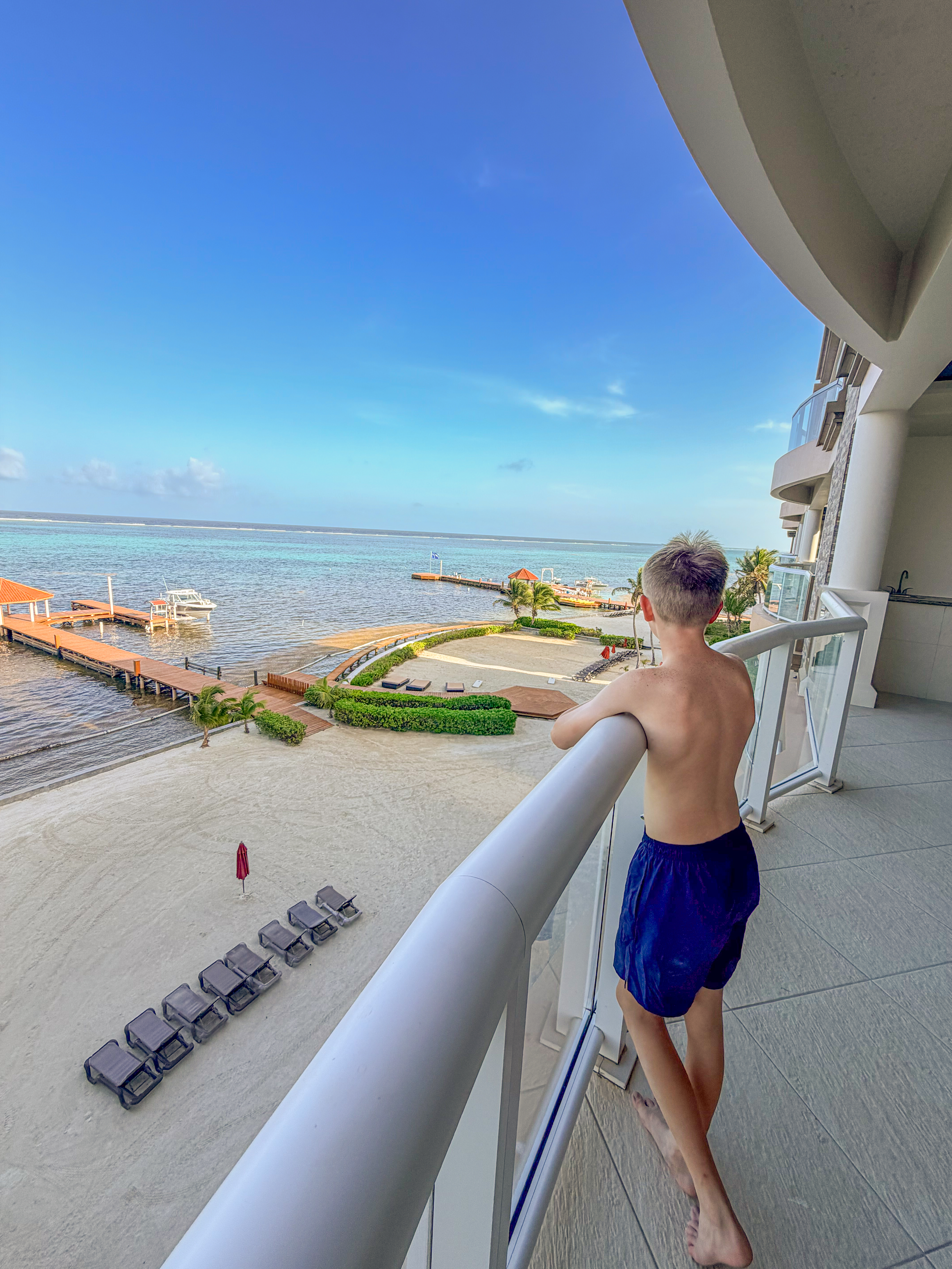 Relaxing hotels in Belize for families with kids